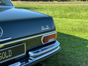 Image 29/39 of Mercedes-Benz 300 SEL 6.3 (1970)