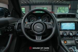Bild 17/25 von Jaguar F-Type S (2017)