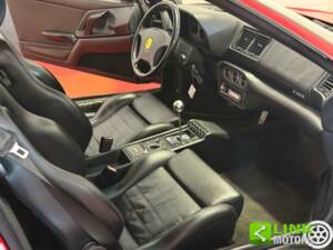 Image 28/34 of Ferrari F 355 F1 GTS (1996)