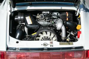 Image 3/38 of Porsche 911 Carrera 4 (1990)