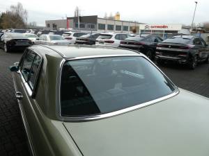 Image 21/28 de Mercedes-Benz 280 CE (1973)