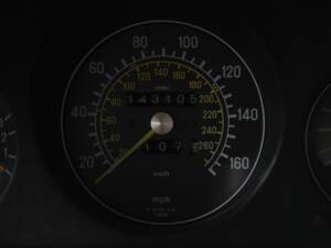 Image 42/50 of Mercedes-Benz 560 SL (1988)