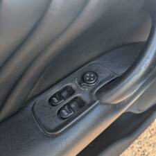 Image 41/111 of Alfa Romeo 147 3.2 GTA (2002)