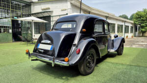 Image 11/48 of Citroën Traction Avant 11 BL (1955)