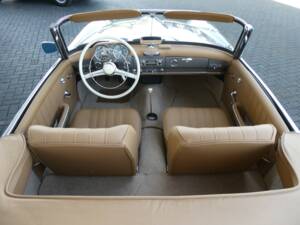 Image 15/30 de Mercedes-Benz 190 SL (1961)