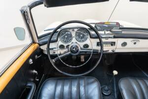 Bild 22/27 von Mercedes-Benz 190 SL (1961)