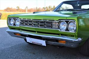 Image 17/43 of Plymouth Road Runner Hardtop Coupe (1968)