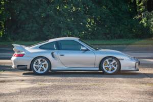 Bild 12/37 von Porsche 911 GT2 (2003)
