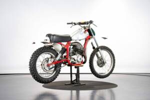 Image 4/50 of CZ 250 (1977)