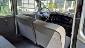 Image 36/48 of Citroën Traction Avant 11 BL (1955)