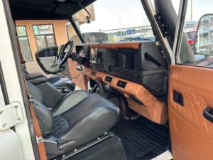Afbeelding 70/73 van Land Rover Defender 110 (2005)