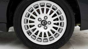 Image 11/15 de Lancia Delta HF Integrale 16V (1992)