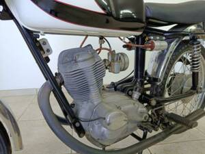 Immagine 5/26 di Moto Morini Corsaro 125 (1961)