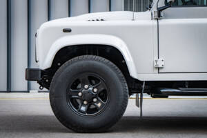 Image 7/66 de Land Rover Defender 90 TD4 (2007)