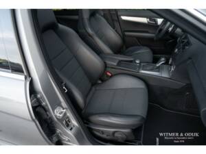 Imagen 5/40 de Mercedes-Benz C 63 AMG T (2009)