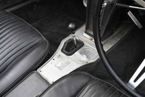 Image 19/50 de Chevrolet Corvette Sting Ray Convertible (1963)