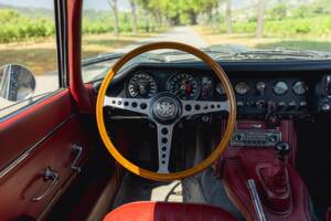 Image 13/20 de Jaguar Type E (2+2) (1967)