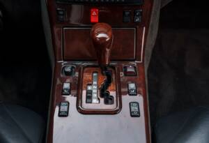 Immagine 18/22 di Mercedes-Benz SL 500 (1995)
