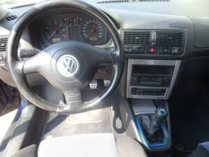 Image 8/22 of Volkswagen Golf IV 1.8T GTI (1999)