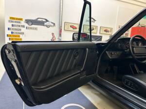 Bild 9/32 von Porsche 911 Carrera 3.2 (WTL) (1985)