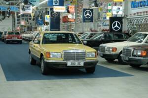 Bild 7/50 von Mercedes-Benz 380 SE (1983)