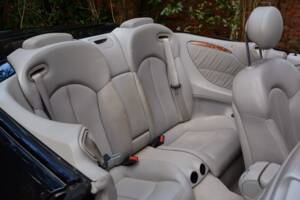 Image 21/46 de Mercedes-Benz CLK 500 (2004)