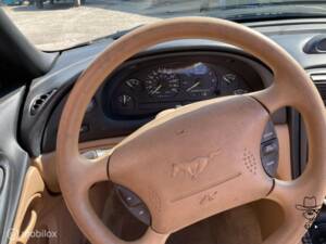 Image 13/46 of Ford Mustang (1995)