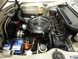 Imagen 11/15 de BMW 2000 (1966)