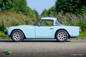 Image 3/43 of Triumph TR 4 (1962)