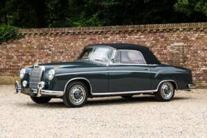 Bild 35/50 von Mercedes-Benz 220 SE Cabriolet (1960)