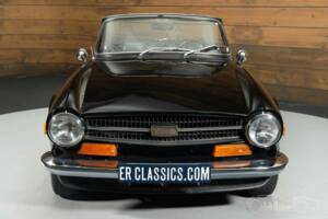 Image 14/19 de Triumph TR 6 (1971)