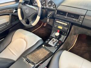 Imagen 6/82 de Mercedes-Benz SL 500 &quot;Silver Arrow&quot; (2001)