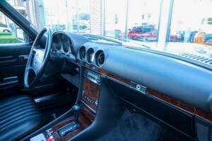 Bild 50/50 von Mercedes-Benz 560 SL (1987)