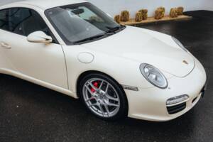 Afbeelding 17/53 van Porsche 911 Carrera S (2010)