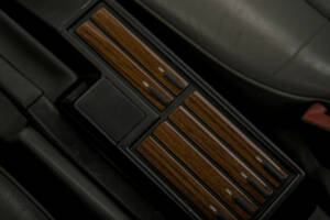 Image 28/50 of Mercedes-Benz 190 D (1984)