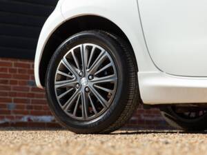 Bild 32/95 von Aston Martin Cygnet (2012)