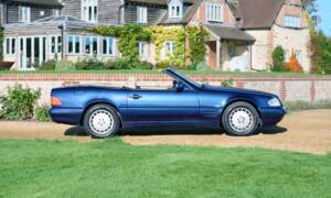 Image 2/50 of Mercedes-Benz SL 280 (1996)