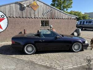 Image 7/40 of Mercedes-Benz 300 SL-24 (1990)