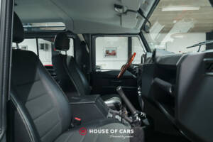 Image 20/25 of Land Rover Defender 90 (2013)
