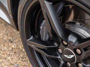 Afbeelding 25/75 van Aston Martin V12 Vantage AMR Roadster (2018)