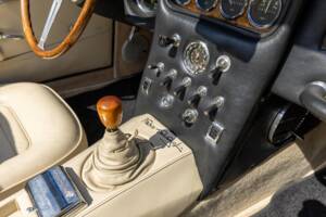 Image 29/40 de Lamborghini 400 GT (1967)