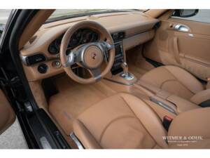 Image 3/26 of Porsche 911 Carrera (2010)