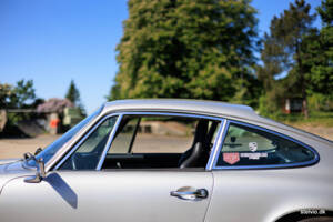 Image 23/42 de Porsche 911 2.7 (1974)