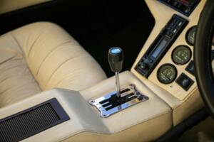 Immagine 17/50 di De Tomaso Pantera GT5 (1984)