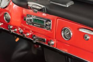 Image 27/35 of Mercedes-Benz 190 SL (1962)