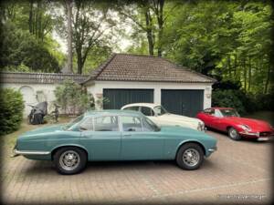 Bild 22/28 von Jaguar XJ 6 4.2 (1974)