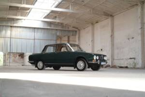 Image 2/83 of Alfa Romeo 1750 Berlina (1970)