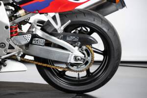 Immagine 18/50 di Honda CBR 900RR Fireblade (1996)