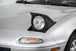 Immagine 22/50 di Mazda MX-5 1.6 (1995)