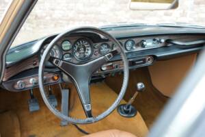 Image 30/50 of Volvo 1800 E (1972)